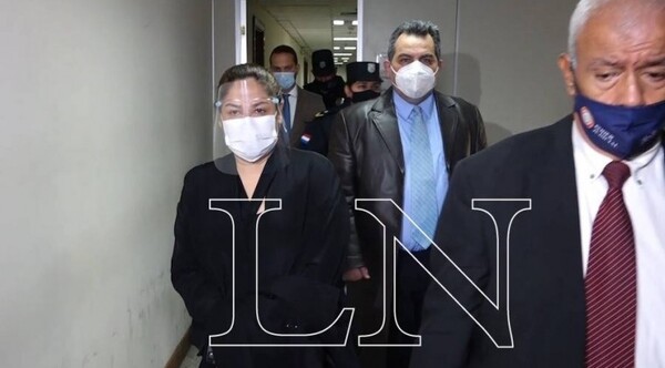 Diario HOY | Caso agua tónica: Siguen las chicanas de Patricia Samudio y por cuarta vez suspenden audiencia 
