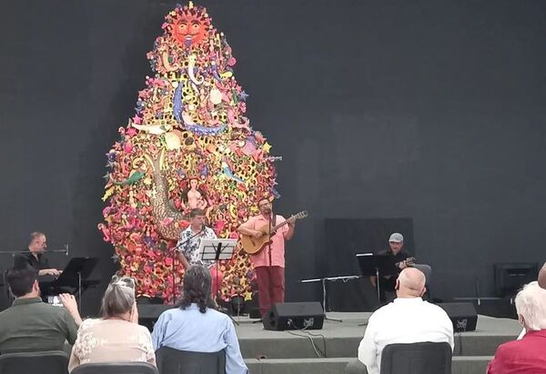 Ricardo Flecha rindió tributo a la guarania en La Habana - Música - ABC Color