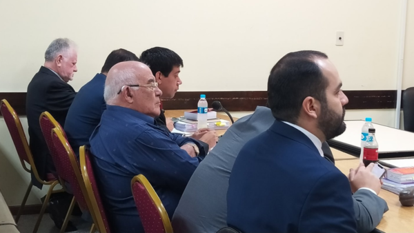 Tras polémico juicio, absuelven a exministros de la Corte - El Independiente