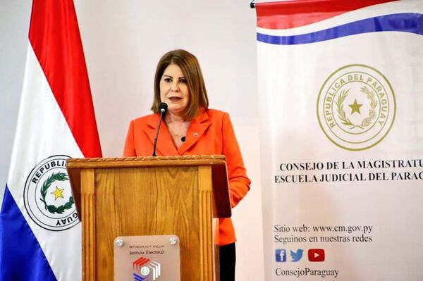 Mujeres piden al Senado que Myriam Cristaldo sea elegida como ministra del TSJE - Nacionales - ABC Color