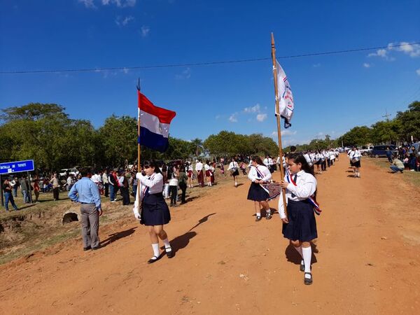 Con una caminata histórica recordaron los 156 años de la Batalla de Tuyutí - Nacionales - ABC Color