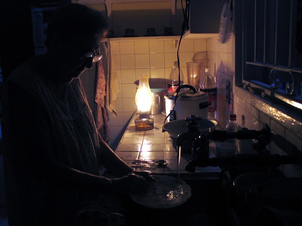 Un rayo deja fuera de servicio a la mayor termoeléctrica de Cuba - MarketData