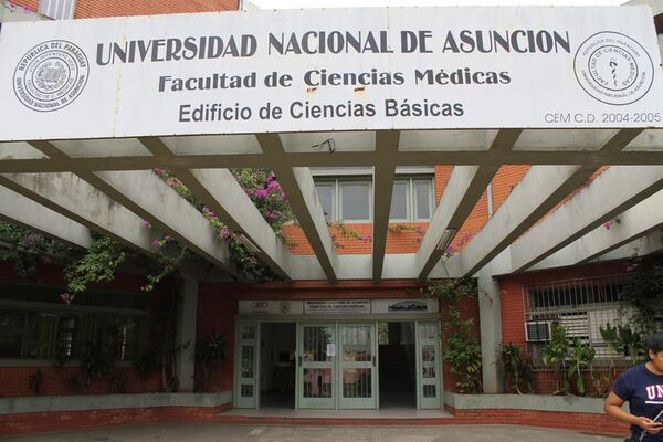 Medicina UNA inicia periodo de inscripción para la admisión de 2022 - Nacionales - ABC Color