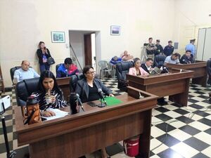 Concejales de Paraguarí recibieron orden del intendente arrestado para destituir a cabezas de la Junta Municipal, denuncian - Nacionales - ABC Color