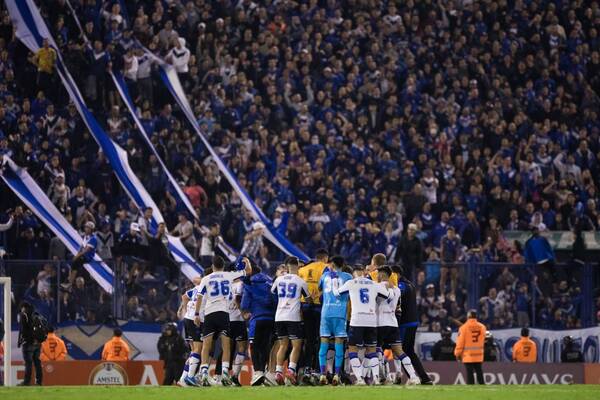 Crónica / Libertadores: Equipos de Morel y Florentín pasaron a octavos de final