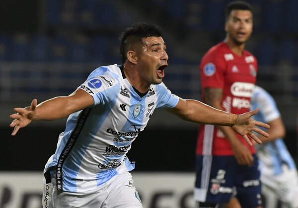 Versus / Guaireña dejó la vida y se va invicto de la Copa Sudamericana - PARAGUAYPE.COM