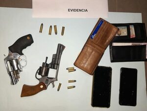 Diario HOY | Detenidos in fraganti dos asaltantes de una tienda Biggie