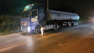 Cae un camión cisterna con 15 kilos de cocaína en Villa Elisa