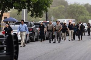 Suben a 21 los muertos en tiroteo en escuela de Texas - Radio Imperio