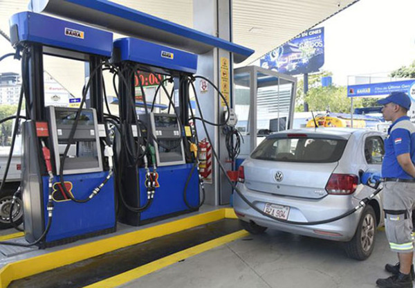 Emblemas privados subirán precios de combustibles a fin de mes | DIARIO PRIMERA PLANA