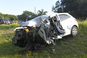 Aparatoso accidente en el tramo Villarrica-Paraguarí  - Nacionales - ABC Color
