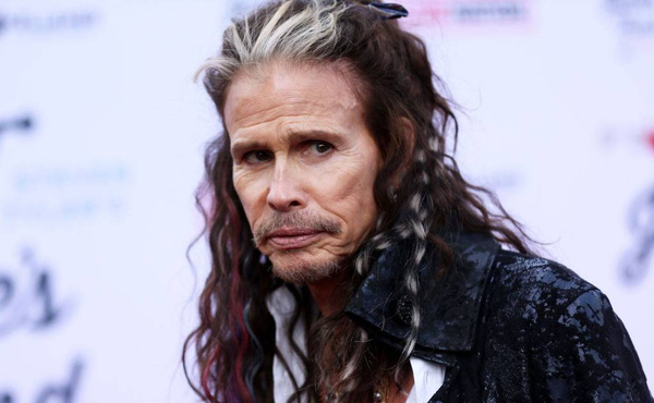 Crónica / ¡Ya no fue un diente! Ahora Steven Tyler "cayó" en rehabilitación