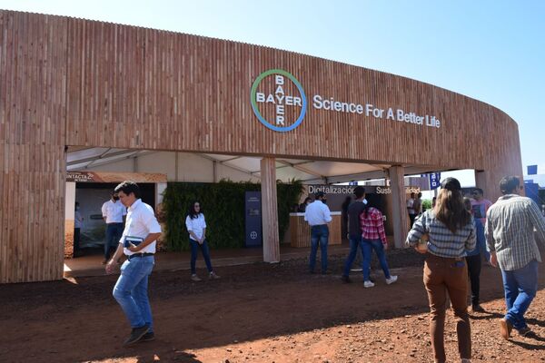 Bayer con imponente presencia presentó sus nuevas biotecnologías en soja y maíz