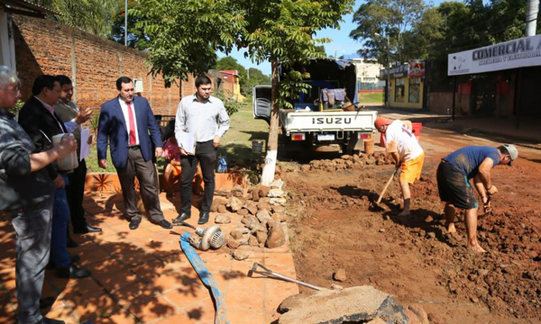 Municipalidad intima a Essap para que repare calles rotas para reparar caños - OviedoPress