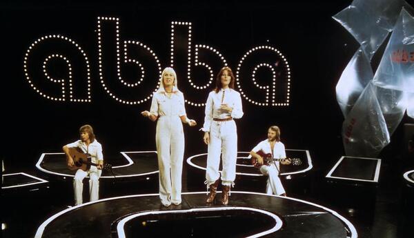 Diario HOY | Las leyendas de ABBA pasan "el relevo" con un concierto de avatares de última generación