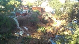 Jóvenes voluntarios van a limpiar el arroyo de San Lorenzo