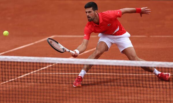 Djokovic pasa a tercera ronda sin ceder un set ante Alex Molcan - Tenis - ABC Color