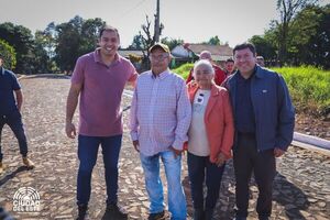 Prieto inaugura empedrado en comunidad aislada por mucho tiempo - La Clave