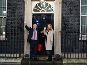 Reino Unido: Johnson pide disculpas y se niega a dimitir por las fiestas ilegales en Downing Street | 1000 Noticias