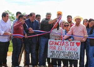 Mario Abdo inaugura caminos asfaltados en el departamento de Concepción