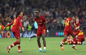 El Roma y Mourinho se llevan la primera Liga Conferencia - Fútbol Internacional - ABC Color