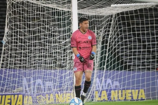 Arquero paranaense vuelve a la Albirroja - La Clave