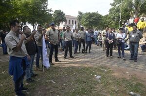 Sindicatos de ANDE piden rechazo del proyecto de ley a favor de colonias del Chaco - Nacionales - ABC Color