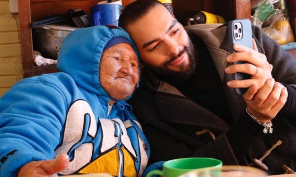 (VIDEO) Con campaña solidaria, influencer Karlinho reconstruyó casa de abuelita