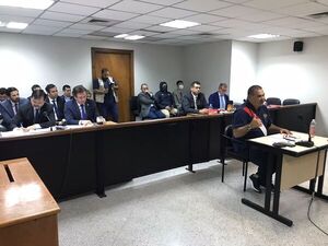 Juez condena a José Luis Chilavert por difamación a un año de pena - PDS RADIO