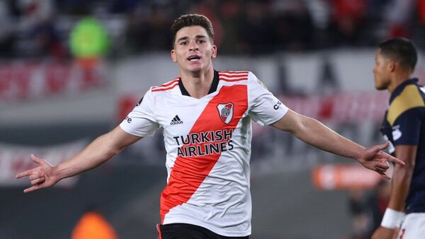 River goleó a Alianza Lima con seis goles de Julián Álvarez