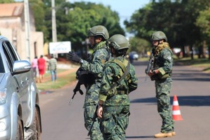 Diario HOY | Blindados, helicópteros y FTC copan Pedro Juan Caballero