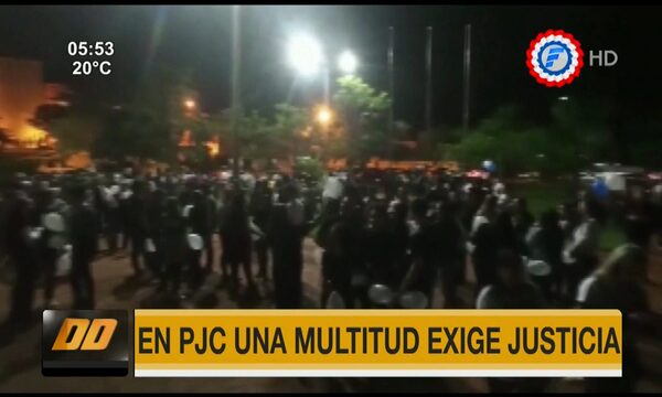 Multitud exige justicia tras hechos de violencia en Pedro Juan Caballero | Telefuturo