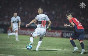 Cerro cayó en su casa ante el Decano, pero clasificó y Olimpia pasó a la Sudamericana