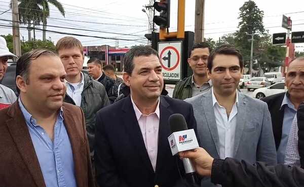 Hugo Velazquez llegó a Coronel Oviedo para el lanzamiento de candidaturas - Noticiero Paraguay