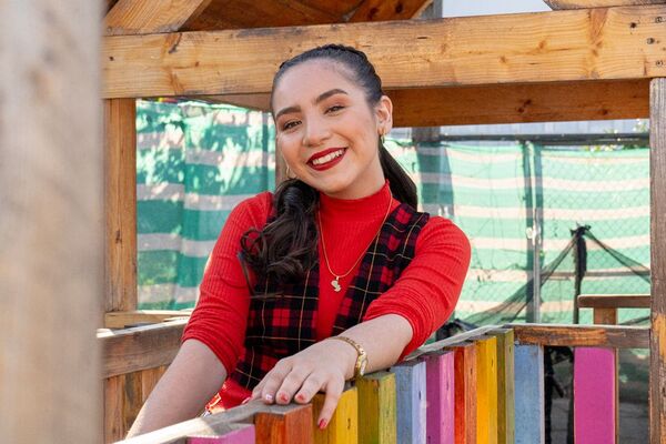 Jazmín del Paraguay apuesta a los sonidos festivos en su nueva canción