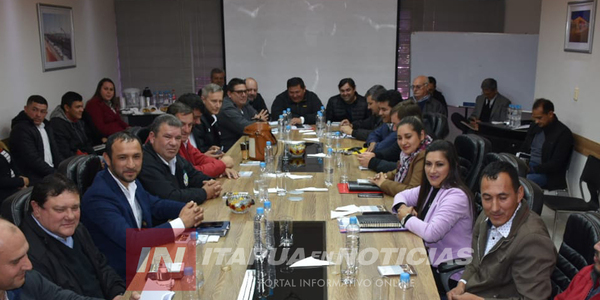 INTENDENTE DE NVA ALBORADA PRESENTÓ RECLAMO DE VARIOS PEDIDOS AL DIRECTOR DE LA EBY