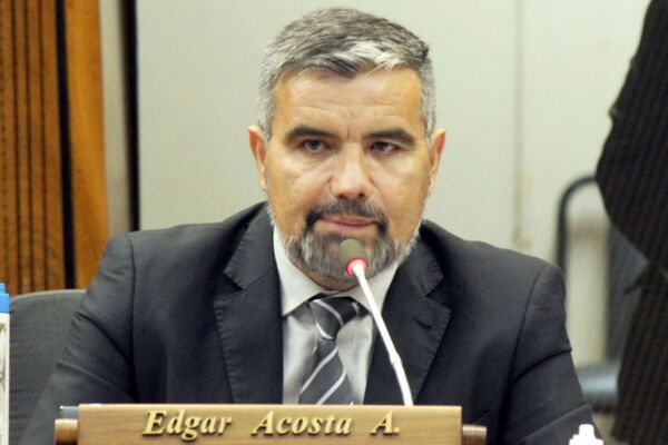 Édgar Acosta se postula a gobernador de Central - El Trueno