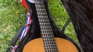 "Ella está de vuelta": Berta Rojas recuperó su emblemática guitarra