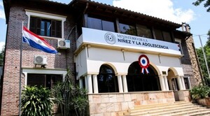 Denuncian acoso laboral en el Ministerio de la Niñez