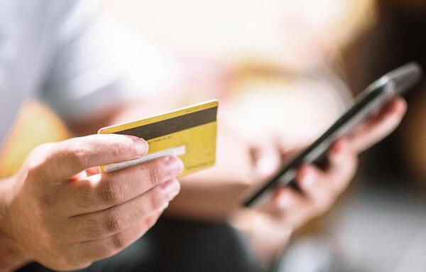 Cobro por transferencias bancarias “está en discusión” dice Asoban