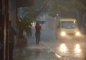 Renuevan alerta de tormentas para cuatro departamentos de la región Oriental y Occidental - Nacionales - ABC Color