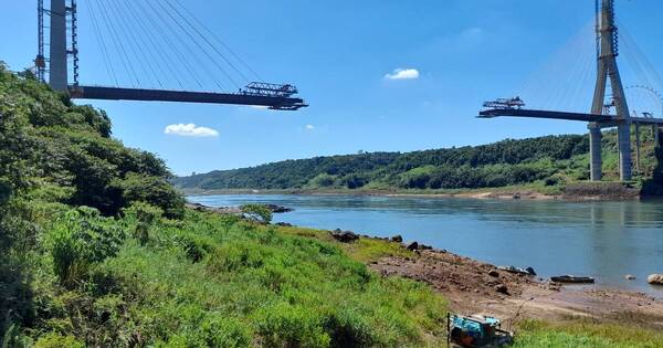 La Nación / Puente de Integración: a solo cien metros de unión del vano central