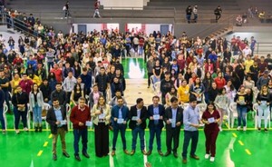 Entregan 385 becas a jóvenes estudiantes de Alto Paraná