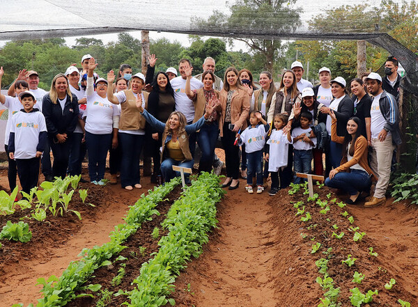 Primera Dama habilita nuevo centro de capacitación y producción de alimentos dentro de «Ñapu’ãke” - El Trueno