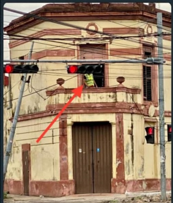 Demolerán antiguo edificio para construir una estación de servicio | 1000 Noticias
