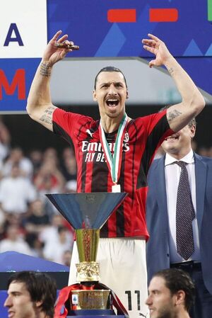 Ibrahimovic jugó seis meses sin ligamento - Fútbol - ABC Color
