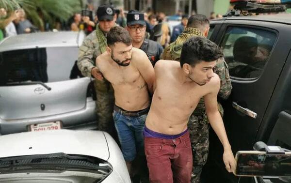 Capturan a asaltantes que se atrincheraron en edificio de Ciudad del Este – Prensa 5