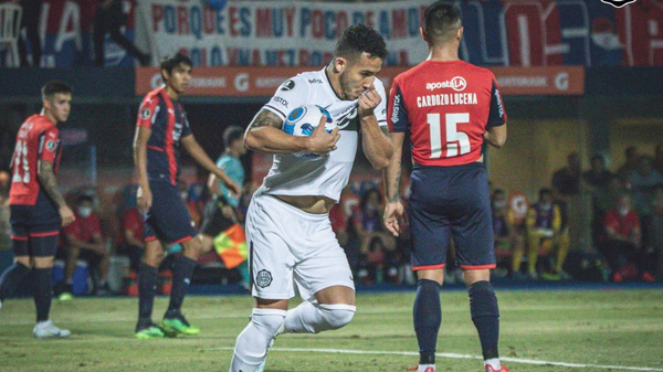 Crónica / Cardozo y el “emperador” hablan del sueño copero del Olimpia