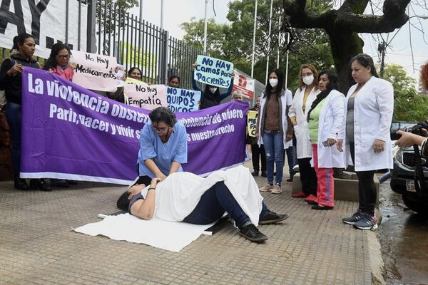 Violencia obstétrica: mujeres piden partos seguros y humanizados - Nacionales - ABC Color