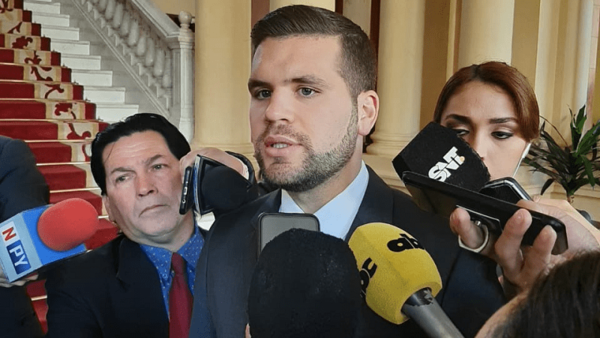 Presidente veta polémico artículo de la Ley de Declaraciones Juradas